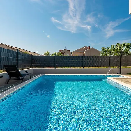 Stunning Apartment In Zadar With Wifi