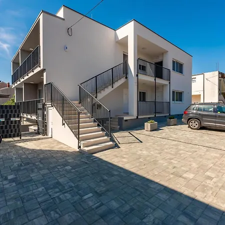 Stunning Apartment In Zadar With Wifi