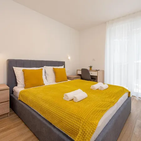 Apartment Stunning Apartment In Zadar With Wifi *