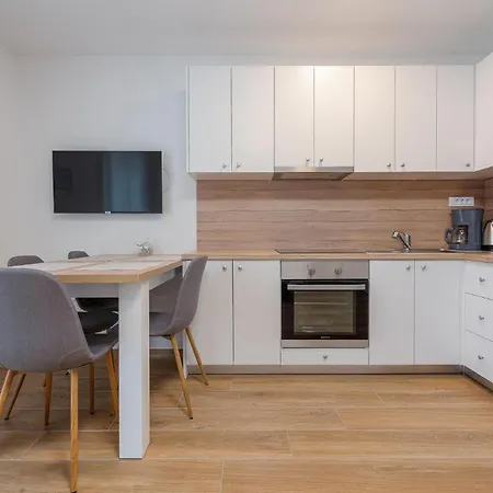 Apartment Stunning Apartment In Zadar With Wifi *